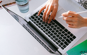 4 Tools for Remote Desktop Access from a Mac 4 Tools for Remote Desktop Access from a Mac