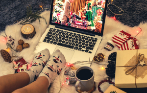 7 Coolest Apple Gift Ideas for Christmas 7 Coolest Apple Gift Ideas for Christmas